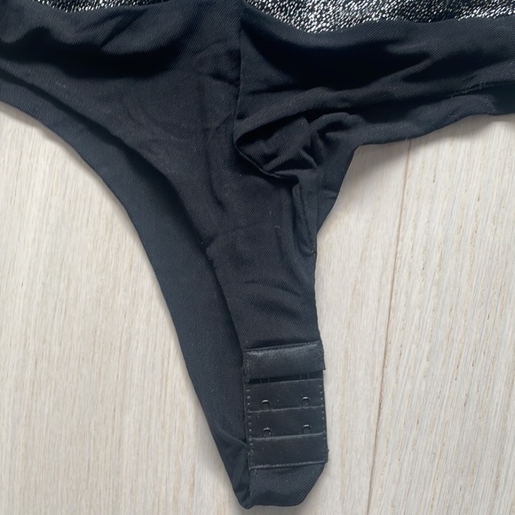 Scripted Metallic Silver/Black Bodysuit Size Small - Picture 6 of 8